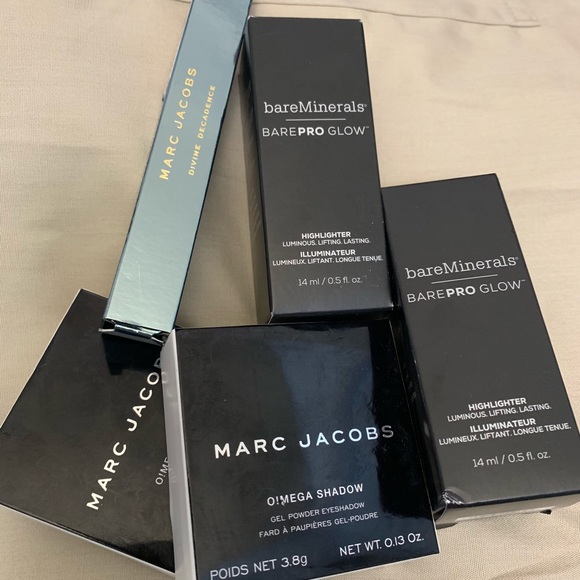 Meet your Posher, Ash - Picture 1 of 1